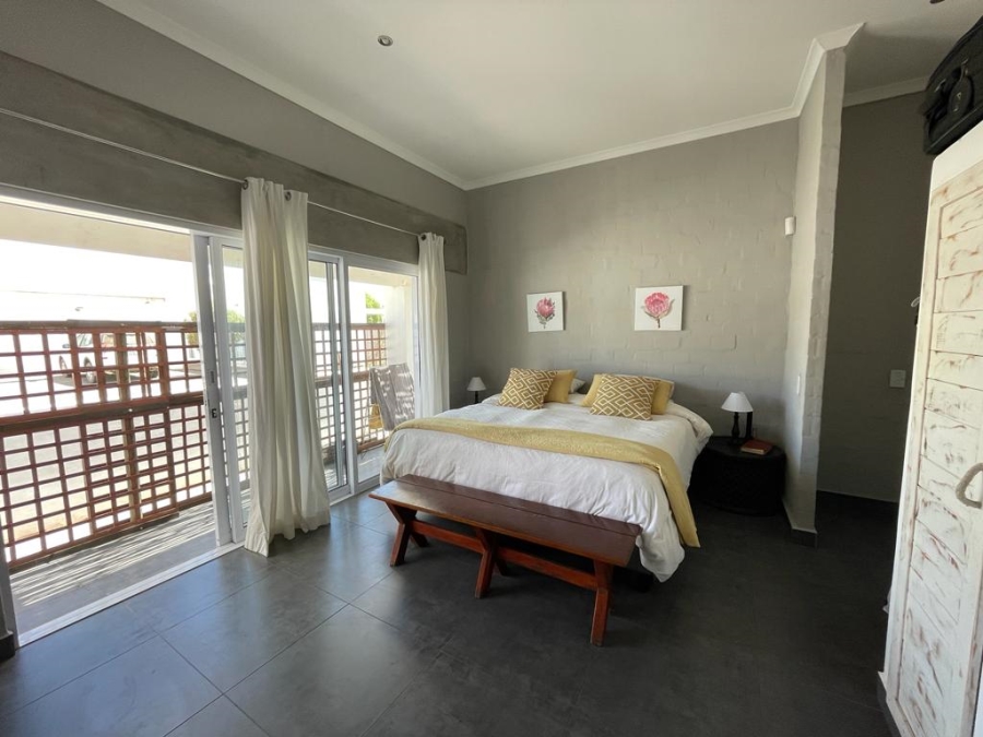 4 Bedroom Property for Sale in Golden Mile Western Cape